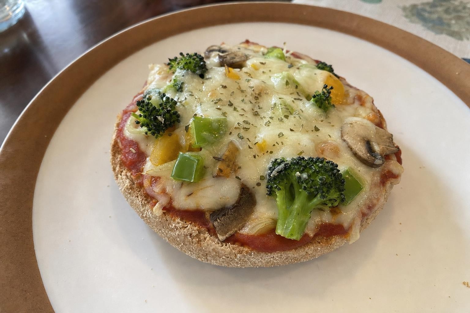 Veggie Pizza με Αγγλικά Muffins