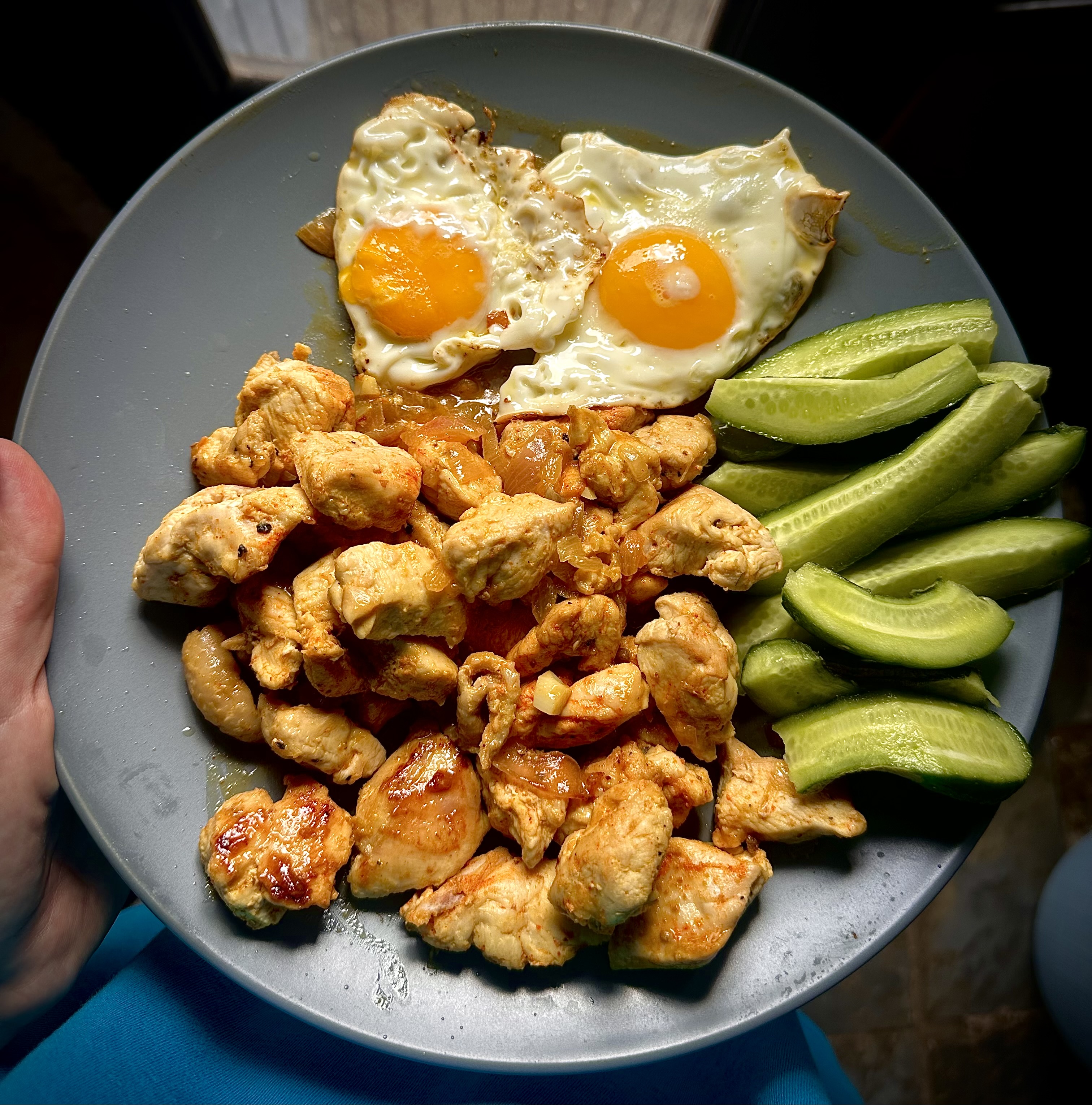 High-Protein Meal: Chicken & Eggs
